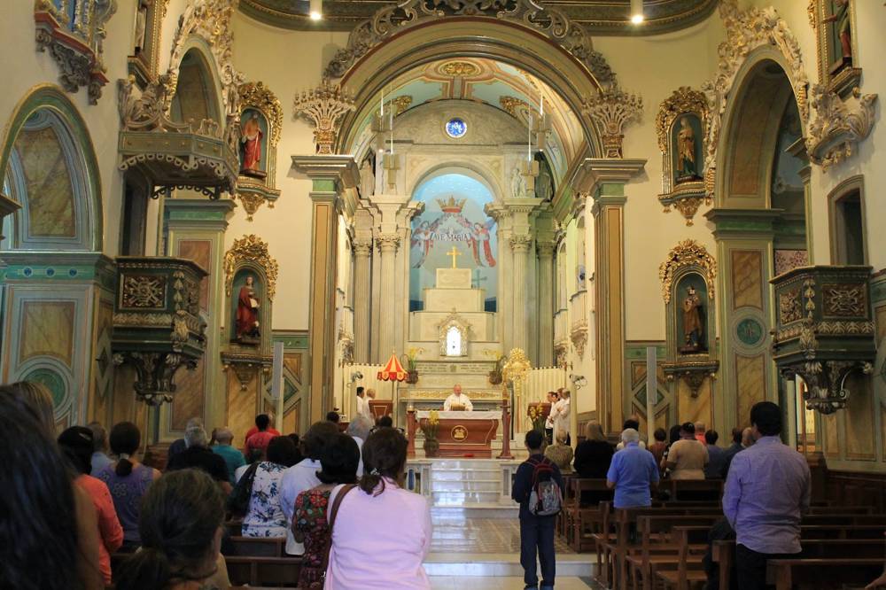 Aparecida hoje faxada da Basílica quase pronta. 